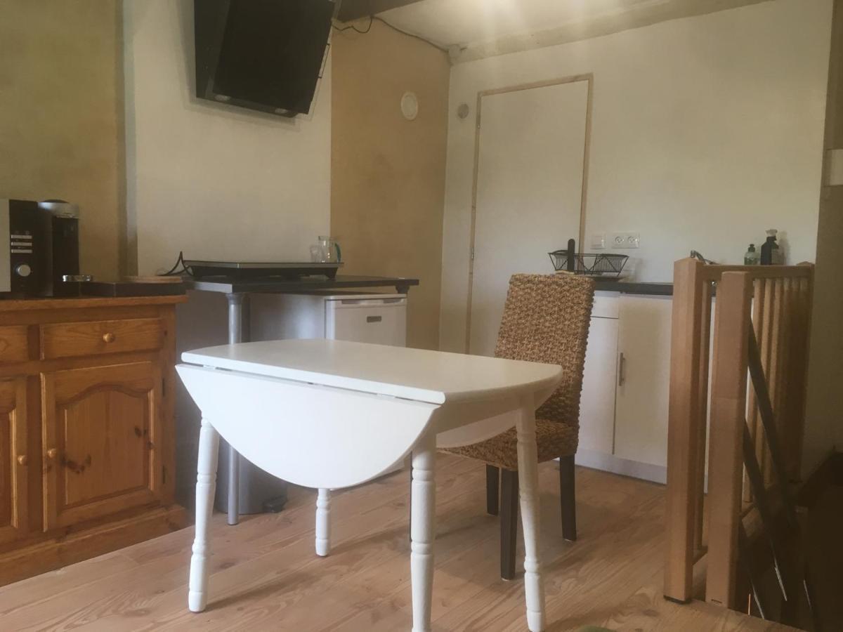 Apartamento L Entredeux Saint-Viaud Exterior foto